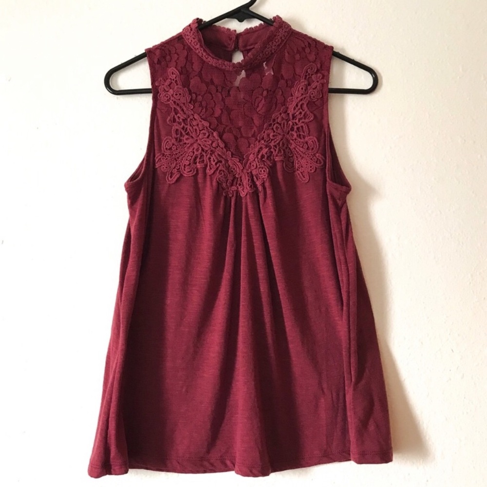 “Xhilaration” sleeveless top. Very pretty.